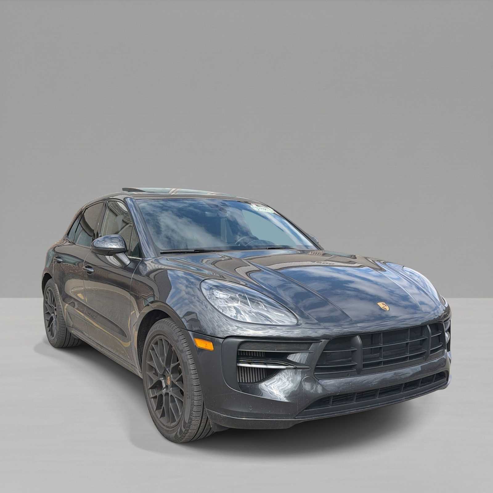 Thumbnail: 2021 Porsche Macan - 2