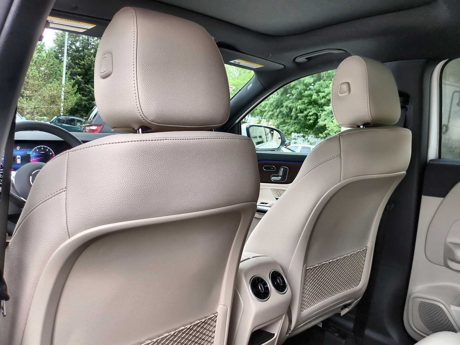 Thumbnail: 2026 Mercedes-Benz GLA - 18