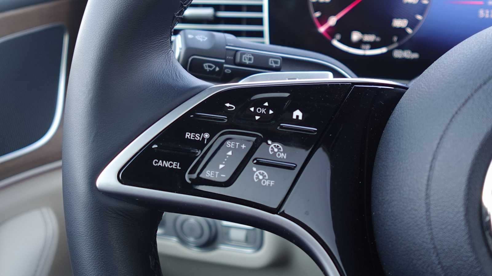 Thumbnail: 2026 Mercedes-Benz GLE - 28