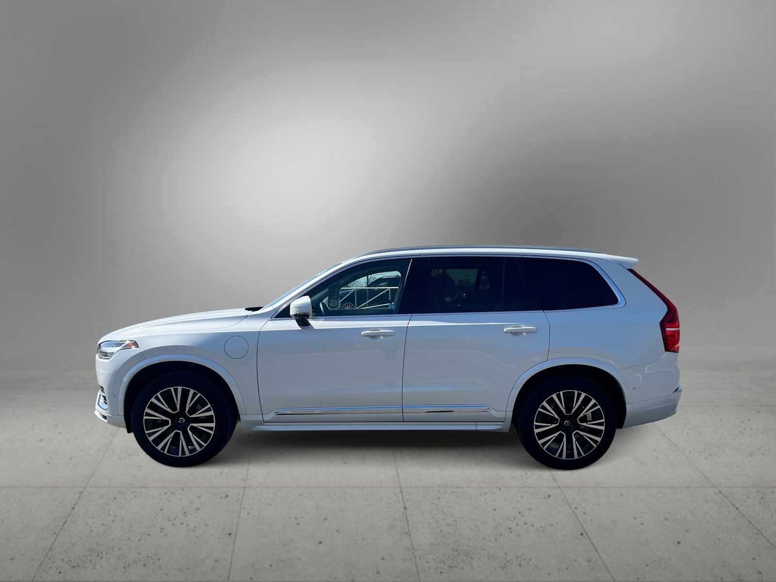 Thumbnail: 2023 Volvo XC90 - 5