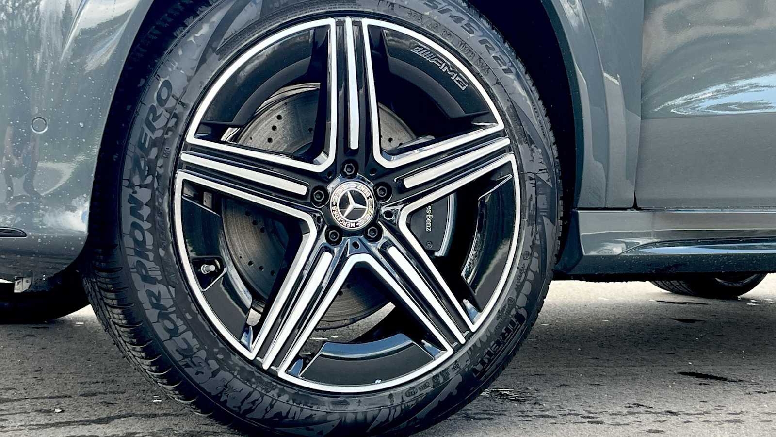 Thumbnail: 2026 Mercedes-Benz GLE - 26