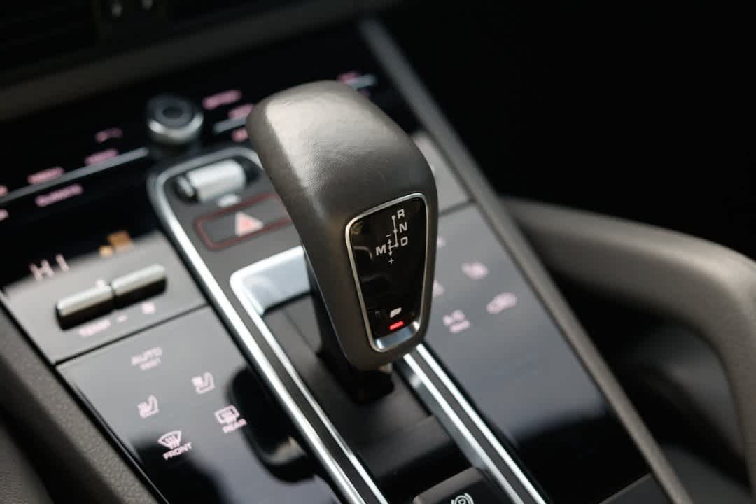 Thumbnail: 2020 Porsche Cayenne - 19