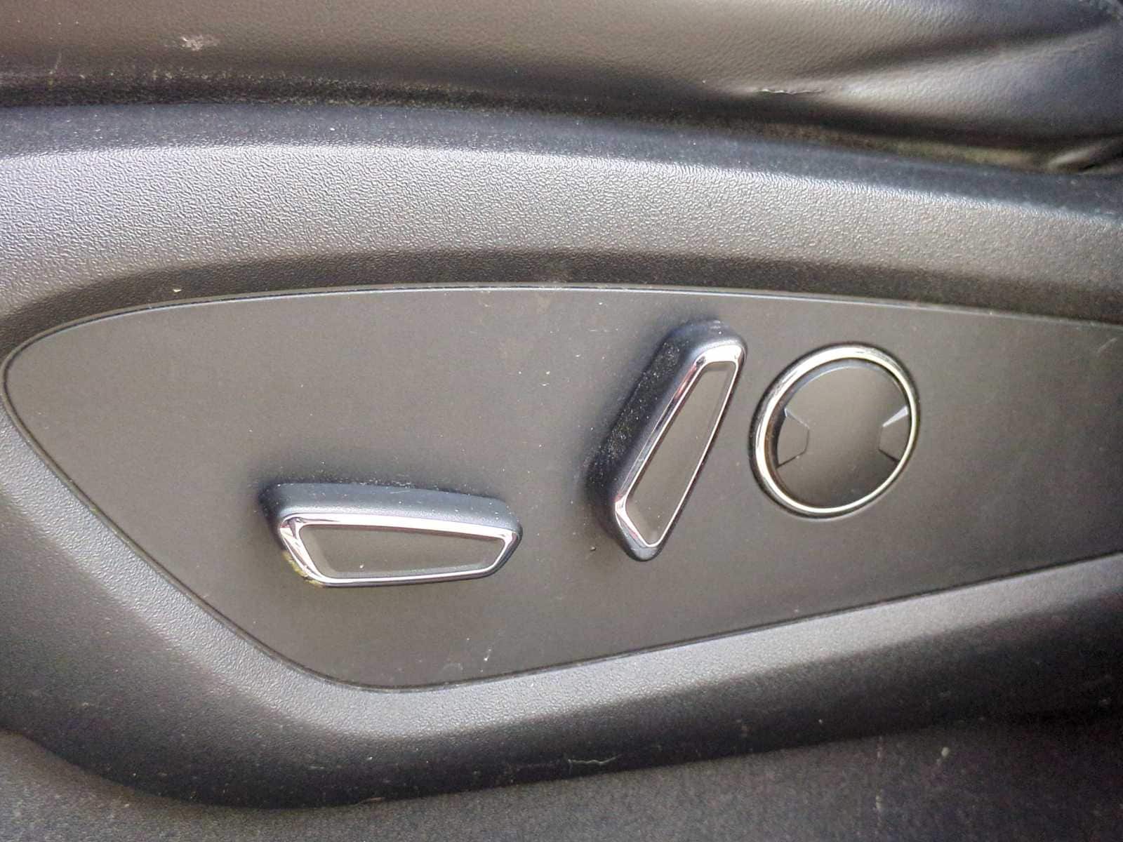 Thumbnail: 2017 Lincoln MKC - 18