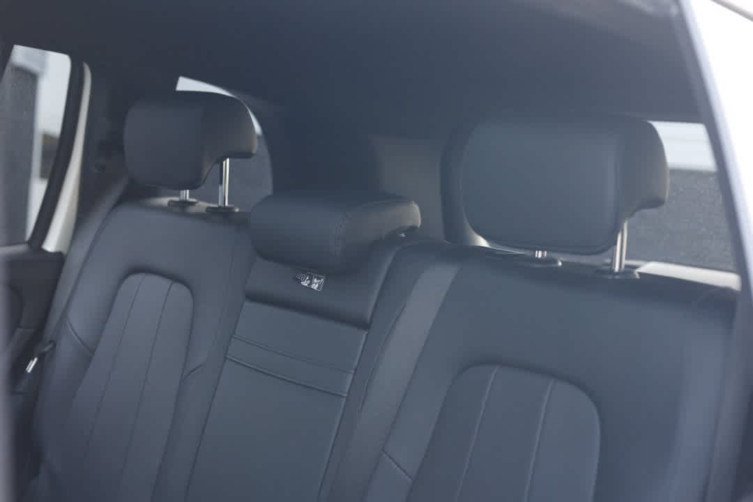 Thumbnail: 2022 Mercedes-Benz GLB - 11