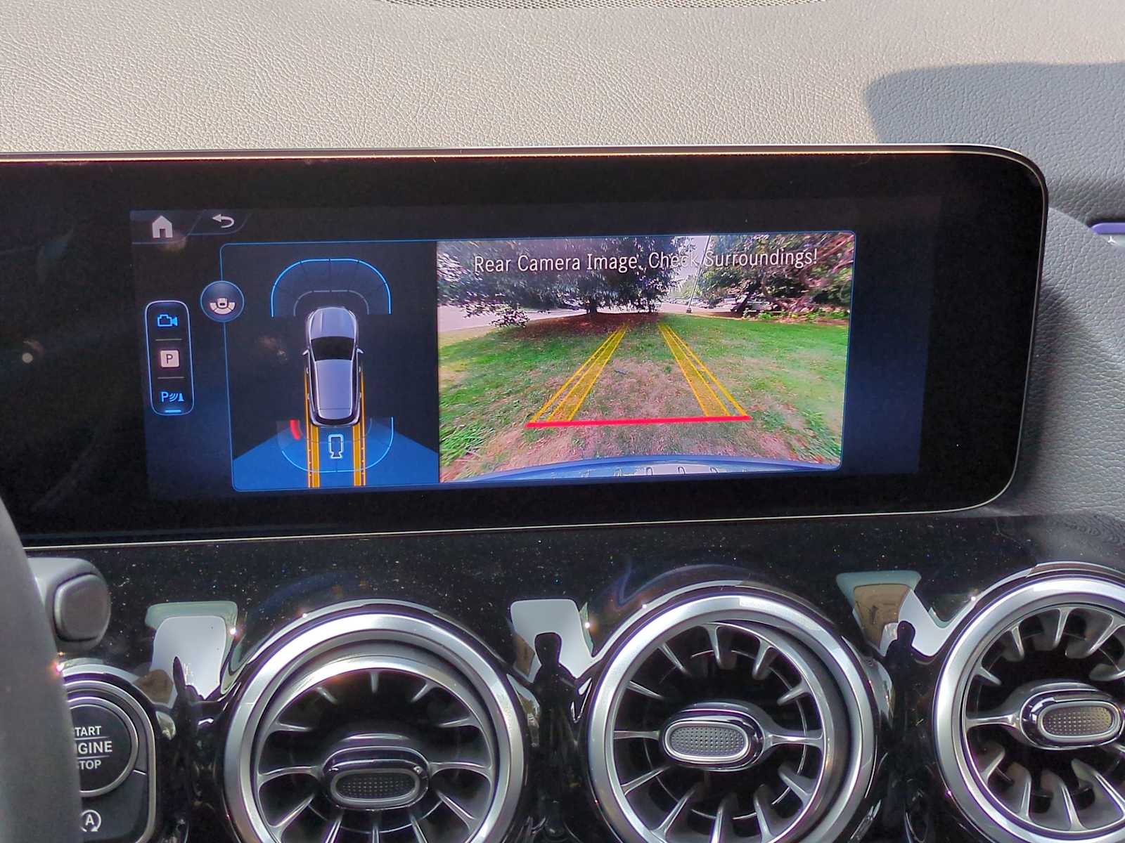 Thumbnail: 2025 Mercedes-Benz GLA - 30