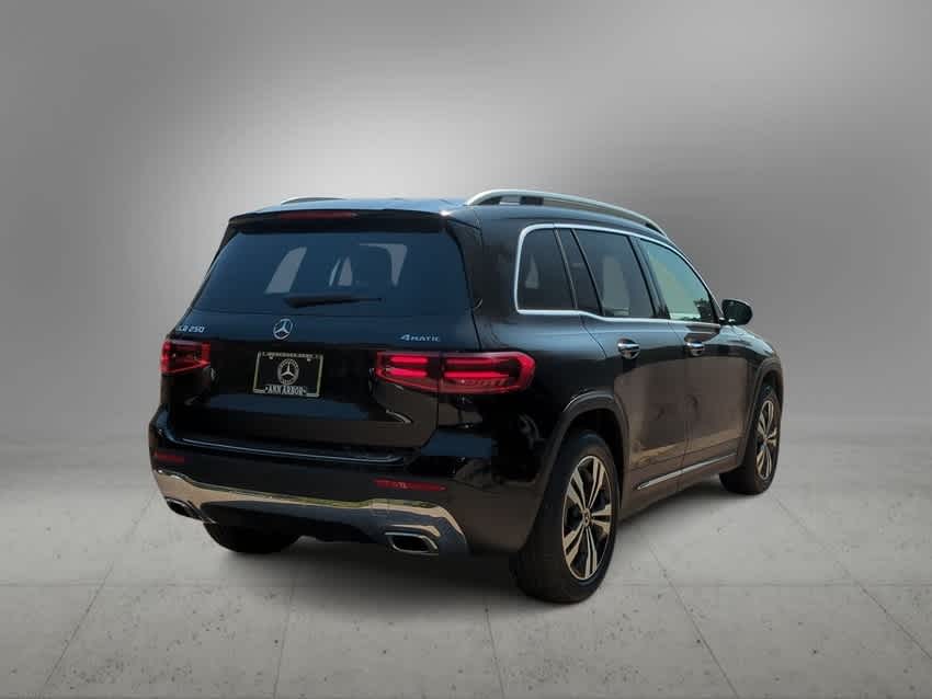 Thumbnail: 2025 Mercedes-Benz GLB - 8