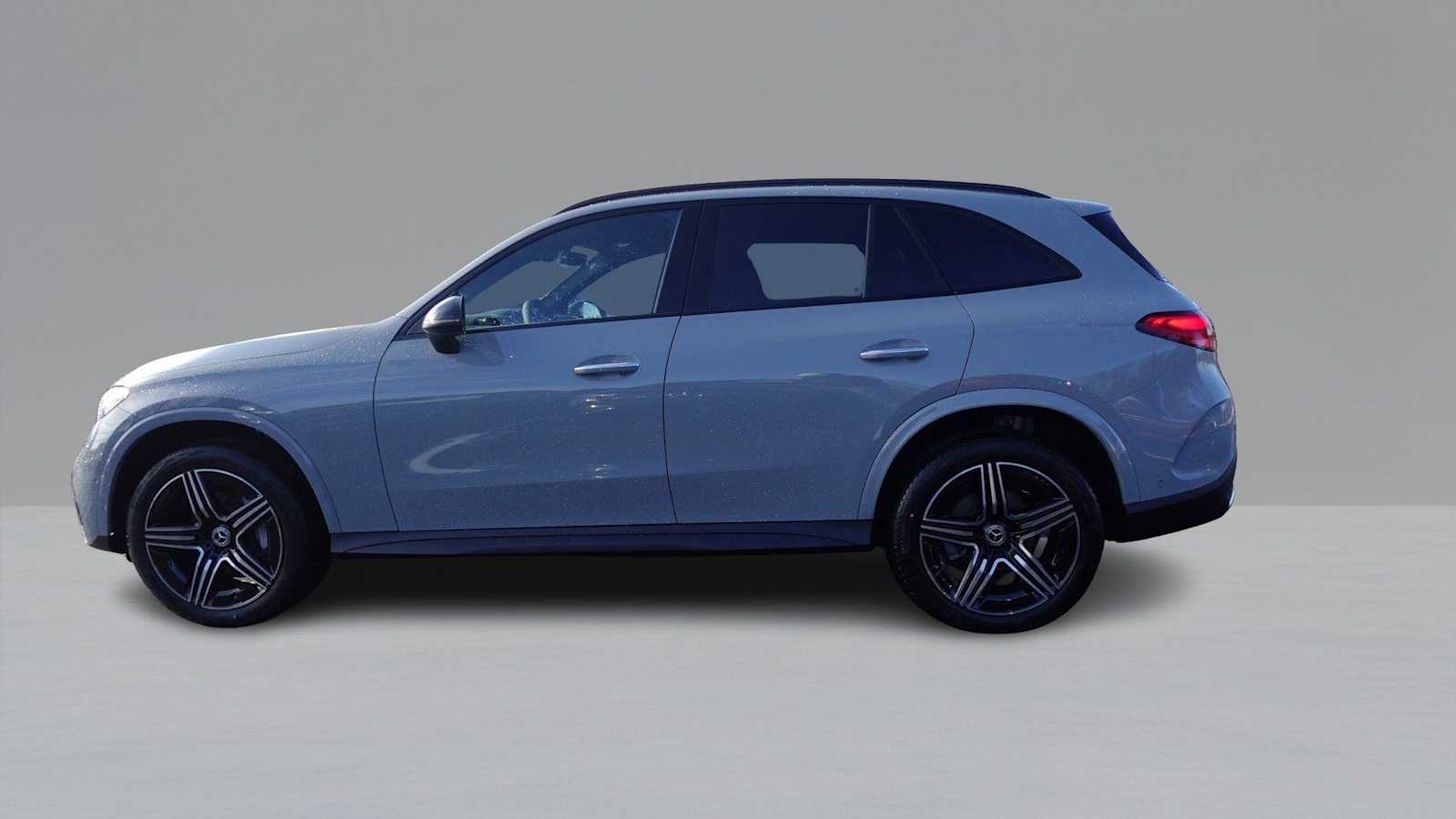 Thumbnail: 2026 Mercedes-Benz GLC - 8