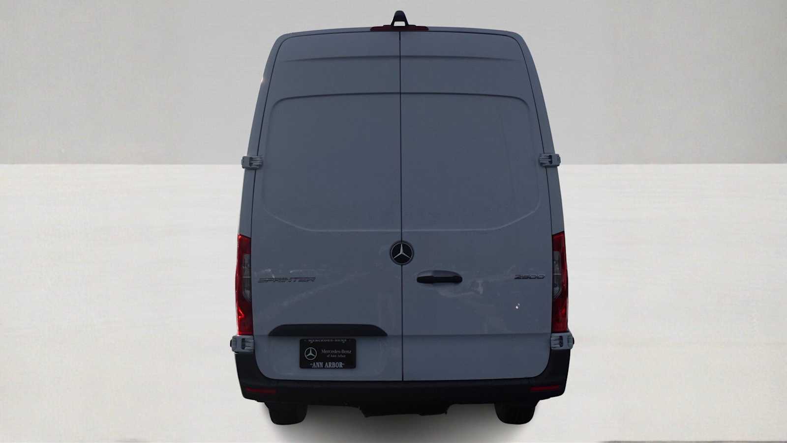 Thumbnail: 2025 Mercedes-Benz Sprinter - 6