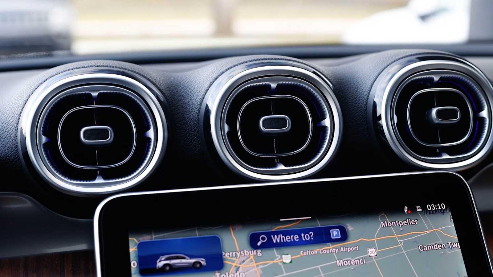 Thumbnail: 2026 Mercedes-Benz GLC - 39