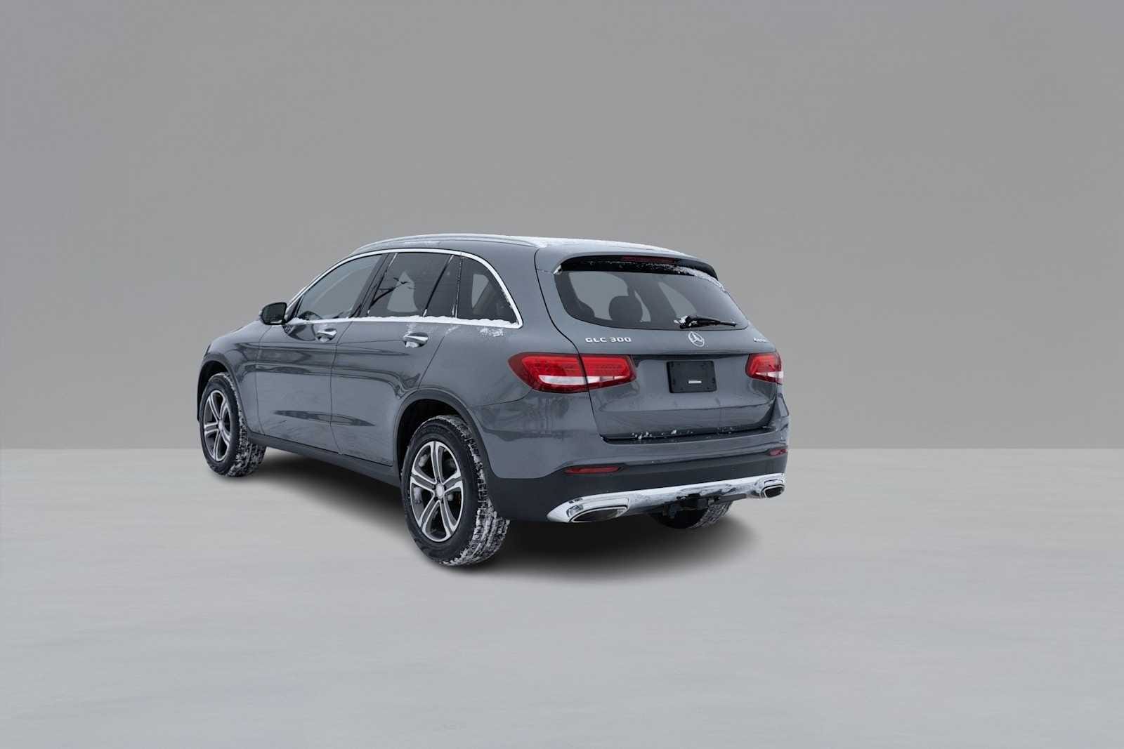 Thumbnail: 2016 Mercedes-Benz GLC - 7