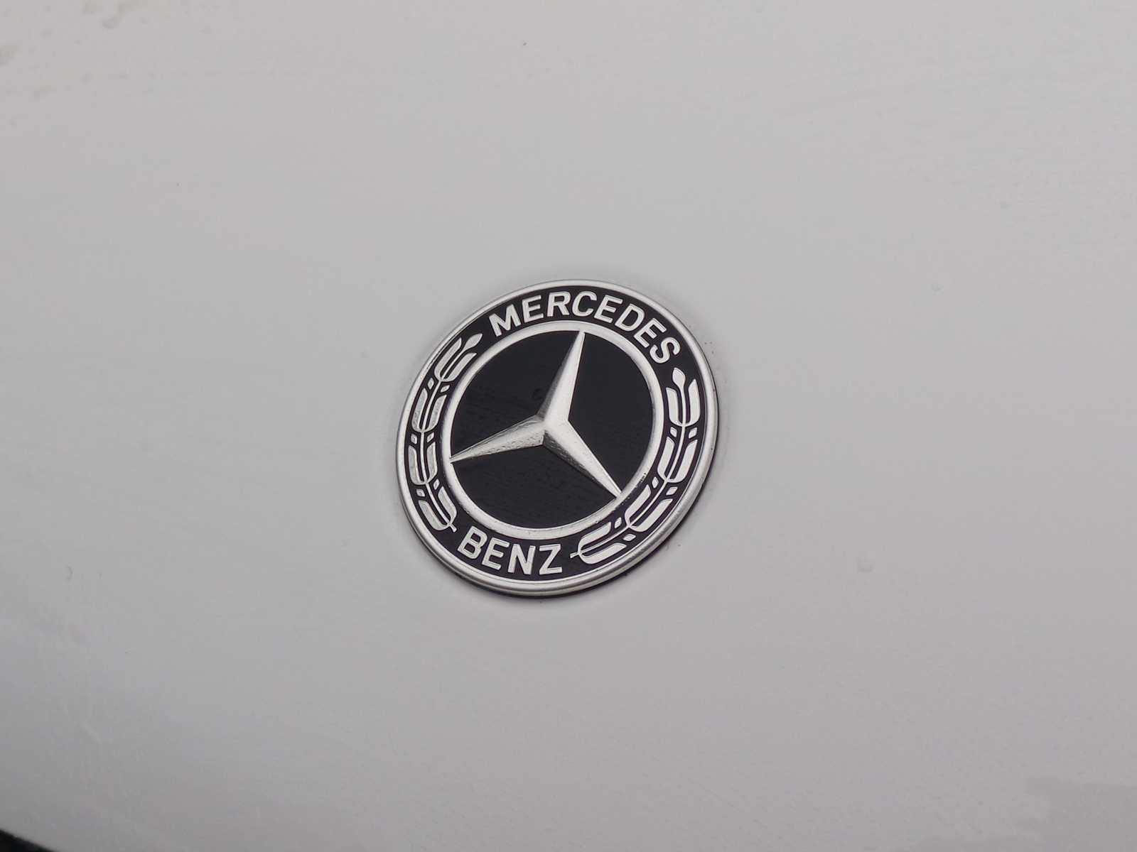 Thumbnail: 2025 Mercedes-Benz GLC - 12