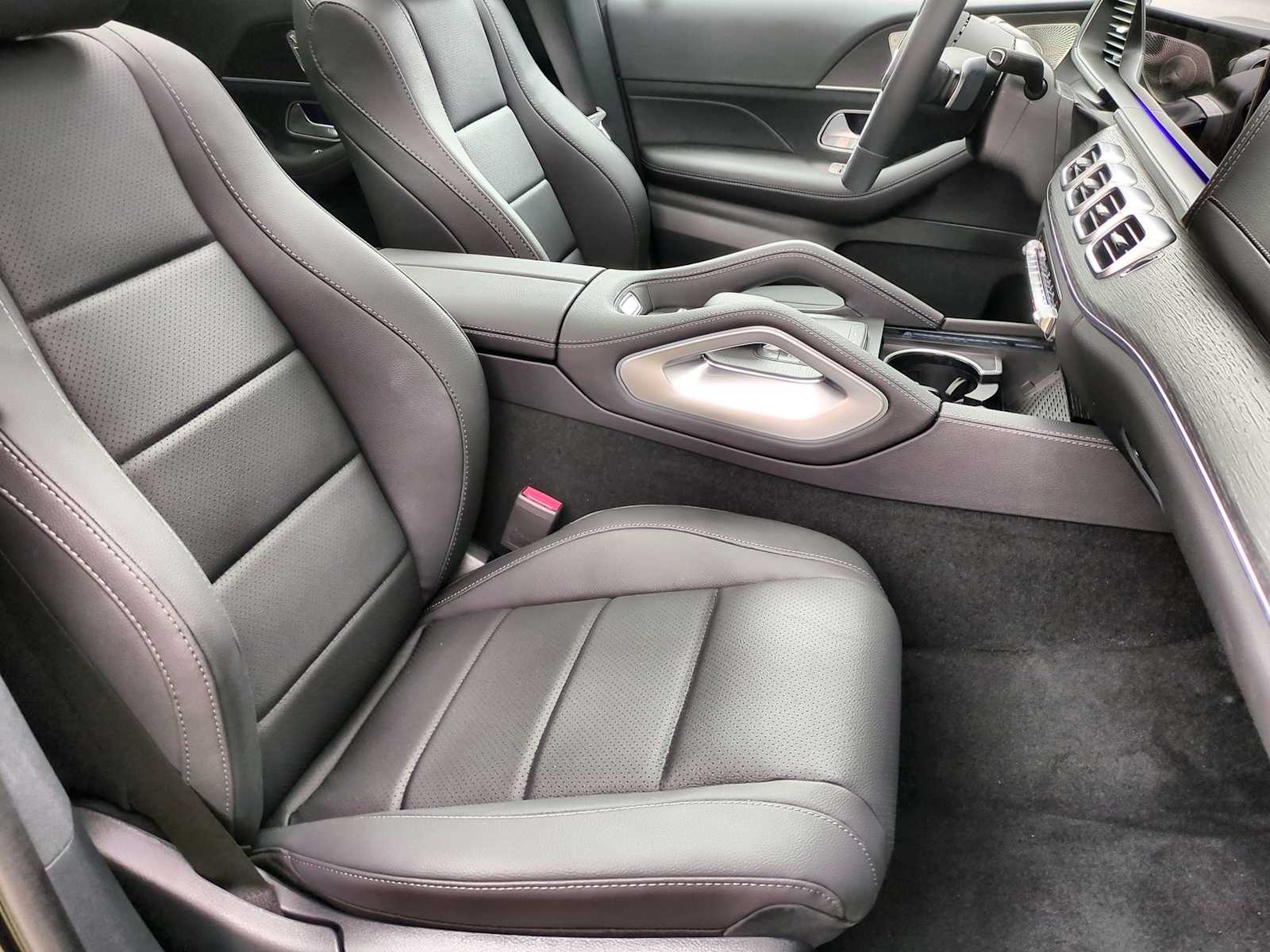 Thumbnail: 2025 Mercedes-Benz GLS - 24