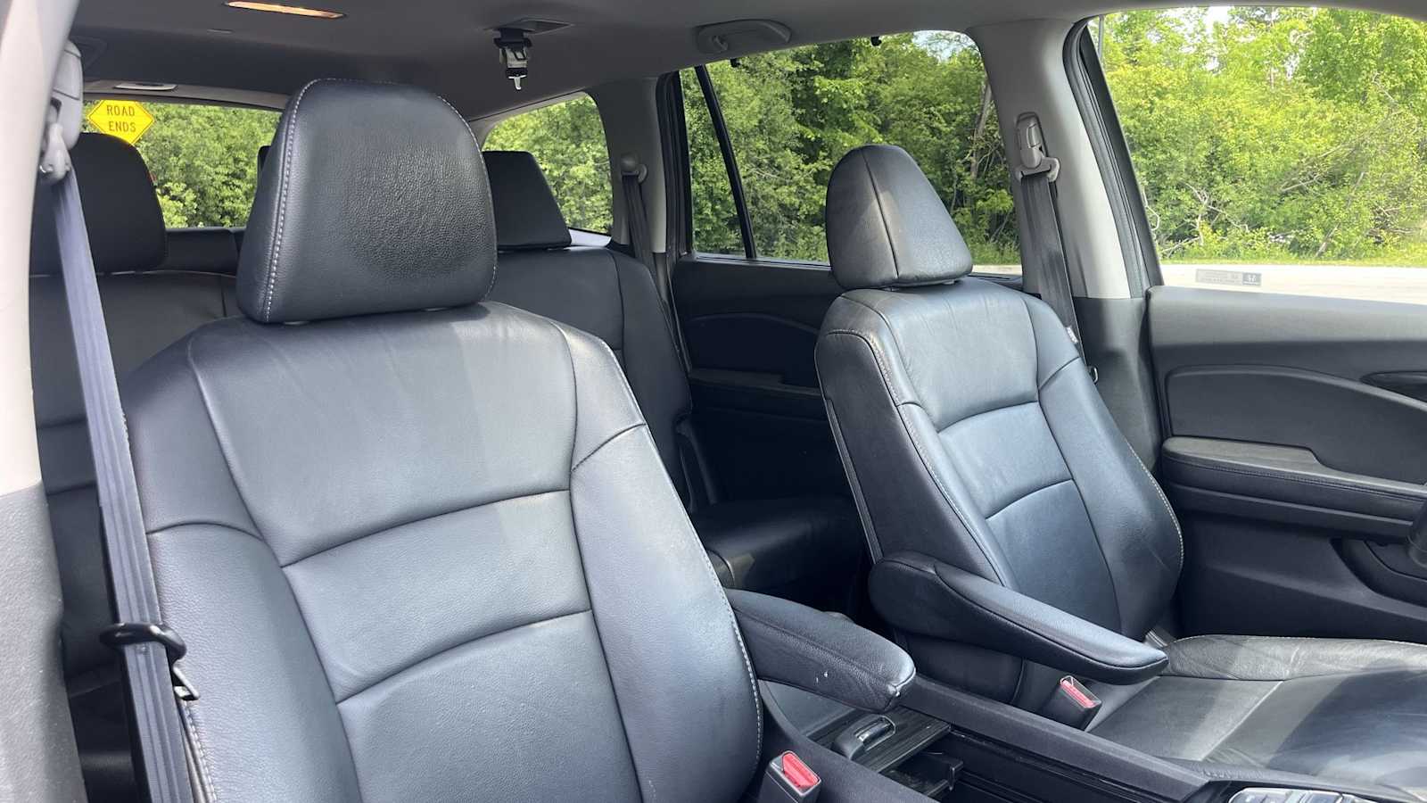 Thumbnail: 2017 Honda Pilot - 39