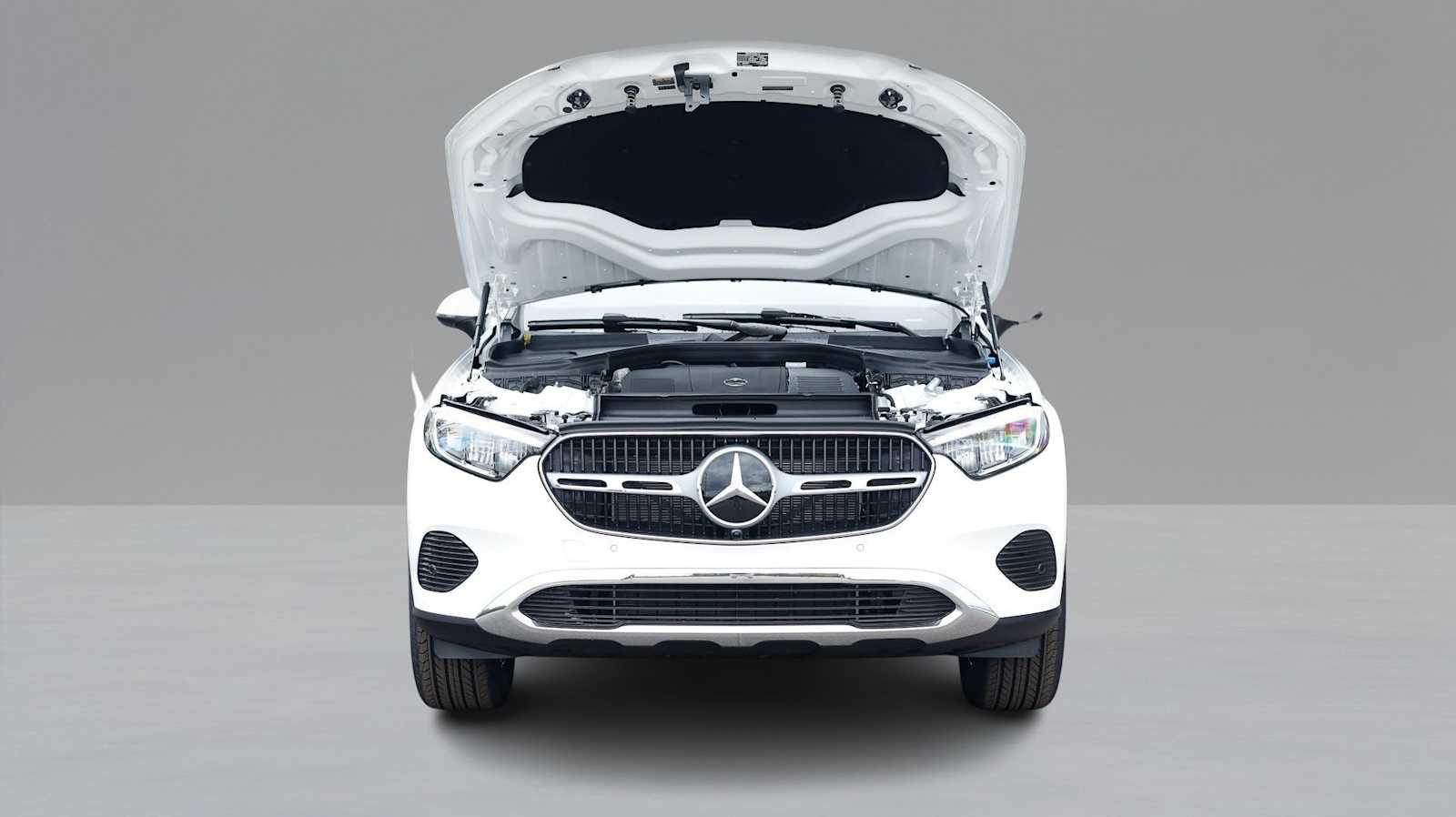 2026 Mercedes Benz GLC 300 4MATIC photo 3