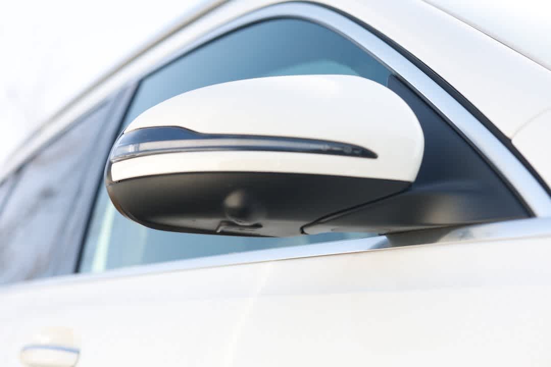 Thumbnail: 2022 Mercedes-Benz GLB - 30