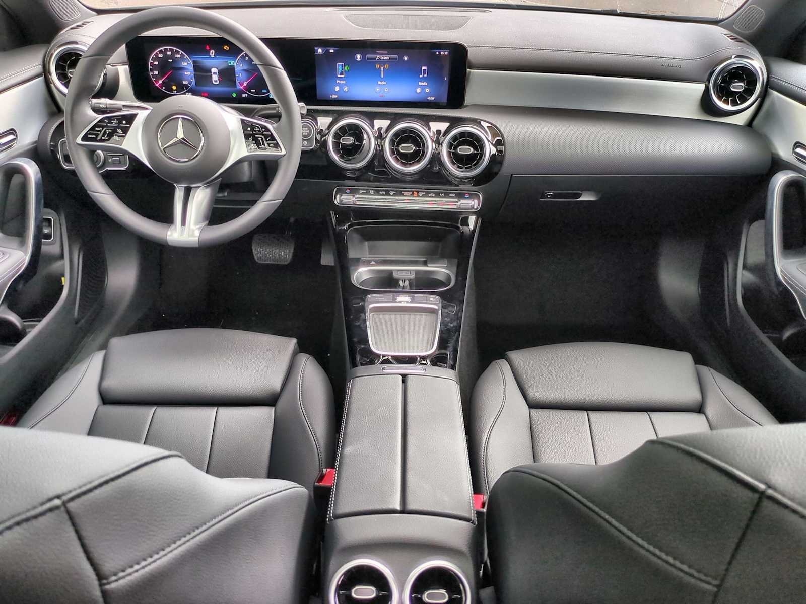 Thumbnail: 2025 Mercedes-Benz CLA - 15