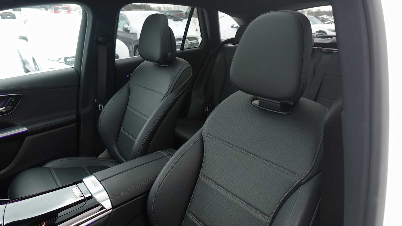 Thumbnail: 2025 Mercedes-Benz GLC - 25