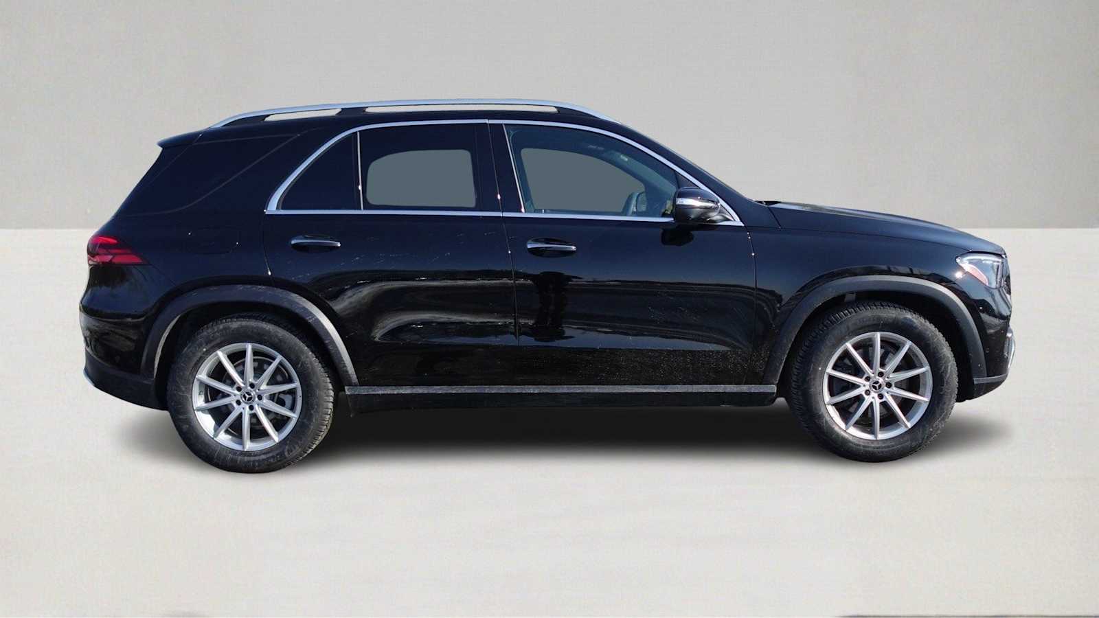 Thumbnail: 2026 Mercedes-Benz GLE - 4