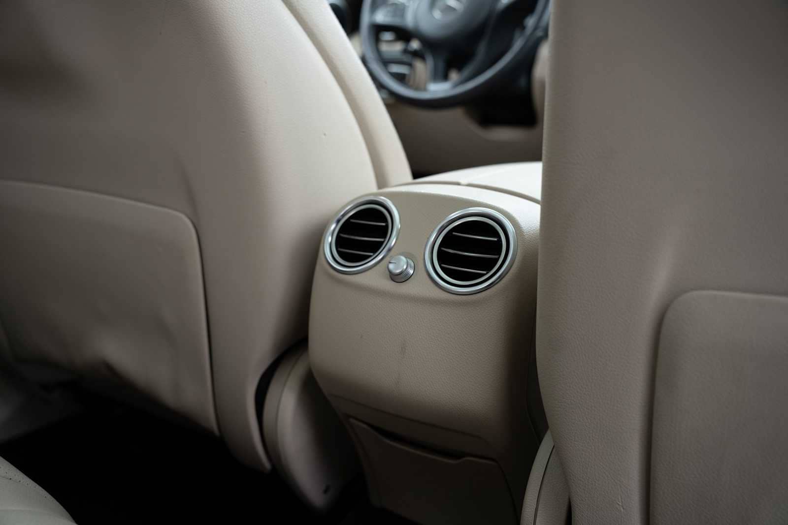 Thumbnail: 2016 Mercedes-Benz GLC - 16