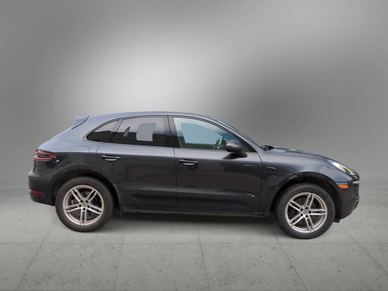 Thumbnail: 2018 Porsche Macan - 9