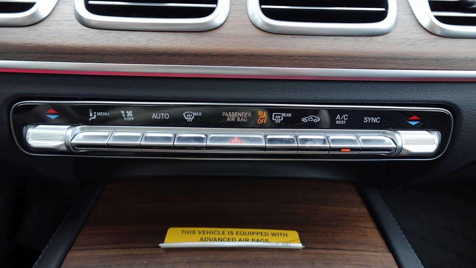 Thumbnail: 2026 Mercedes-Benz GLE - 39