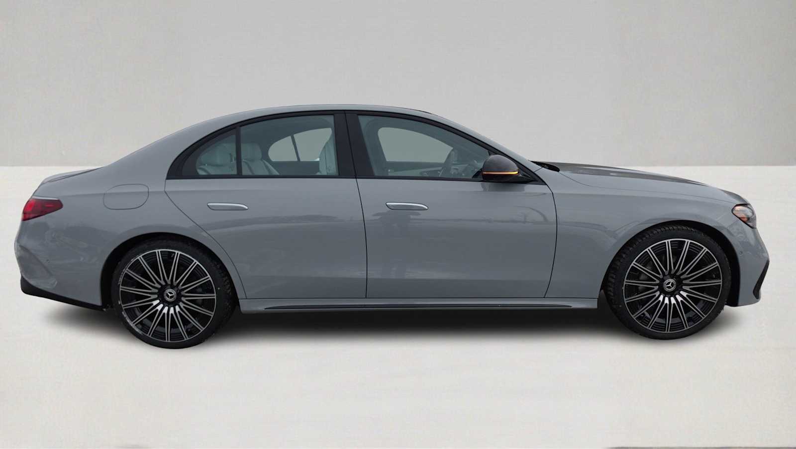 Thumbnail: 2026 Mercedes-Benz E-Class - 4