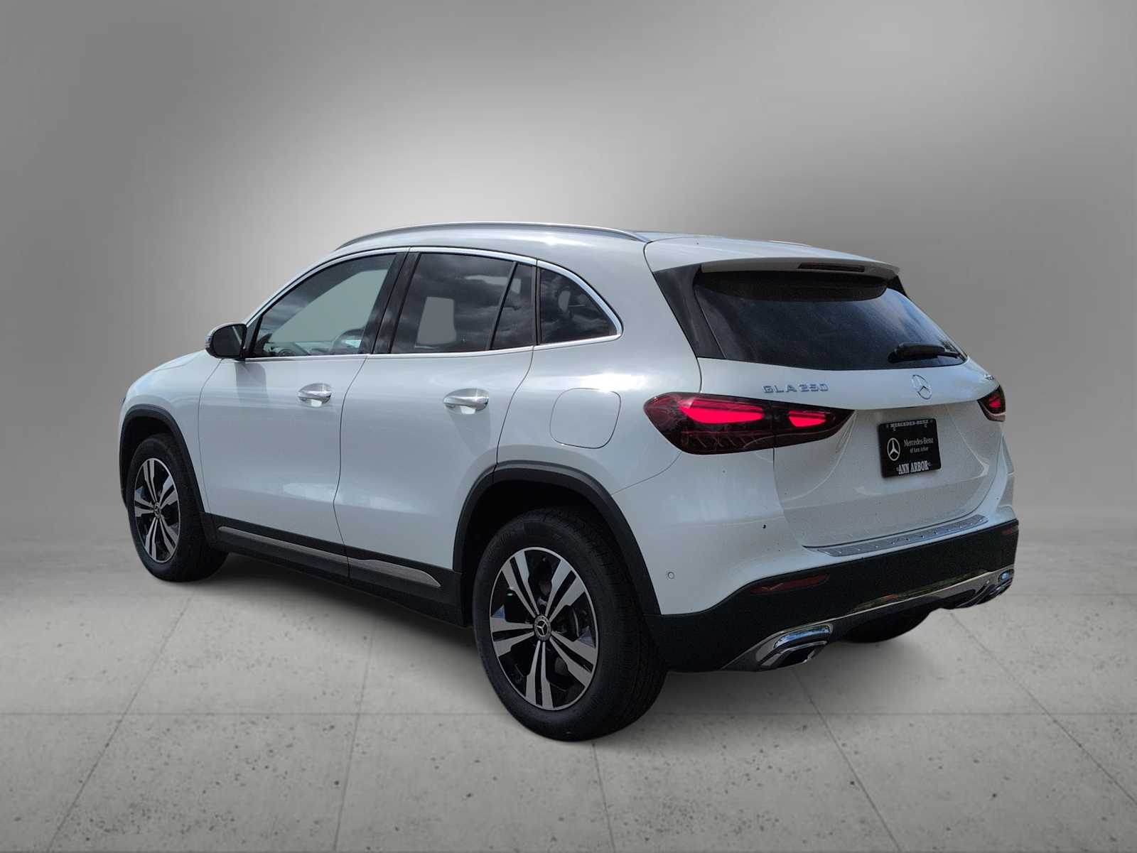 Thumbnail: 2026 Mercedes-Benz GLA - 6