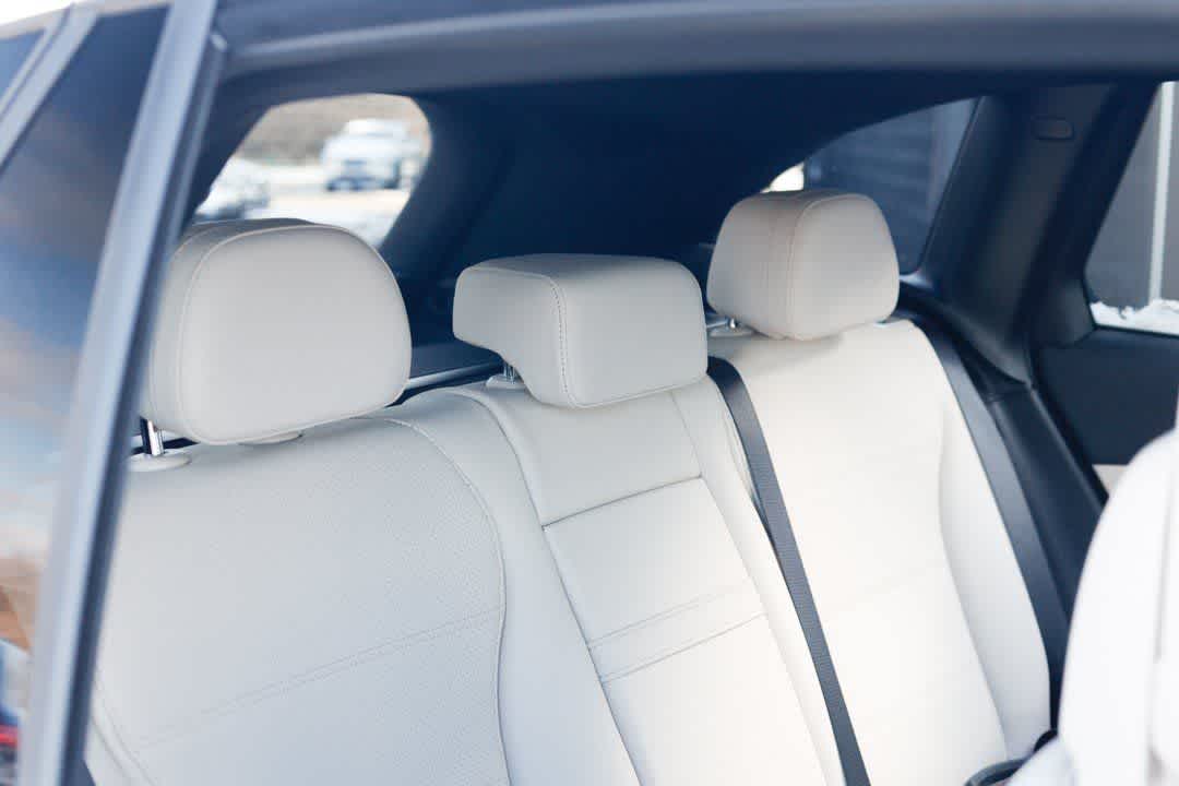 Thumbnail: 2026 Mercedes-Benz GLC - 15