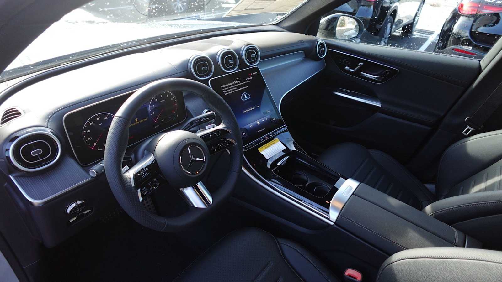 Thumbnail: 2026 Mercedes-Benz GLC - 22