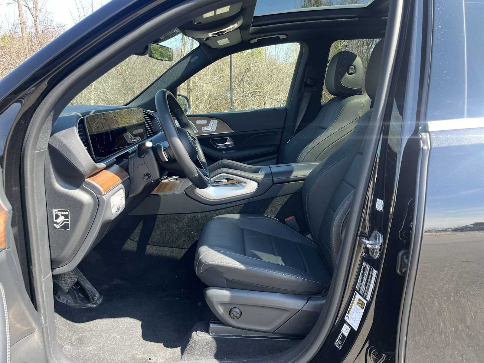 Thumbnail: 2026 Mercedes-Benz GLE - 15