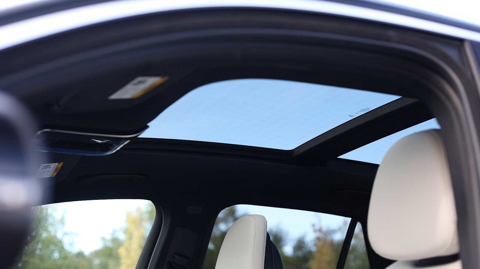 Thumbnail: 2026 Mercedes-Benz GLC - 26