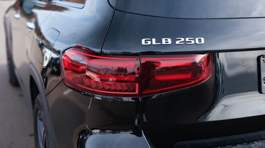 Thumbnail: 2025 Mercedes-Benz GLB - 8