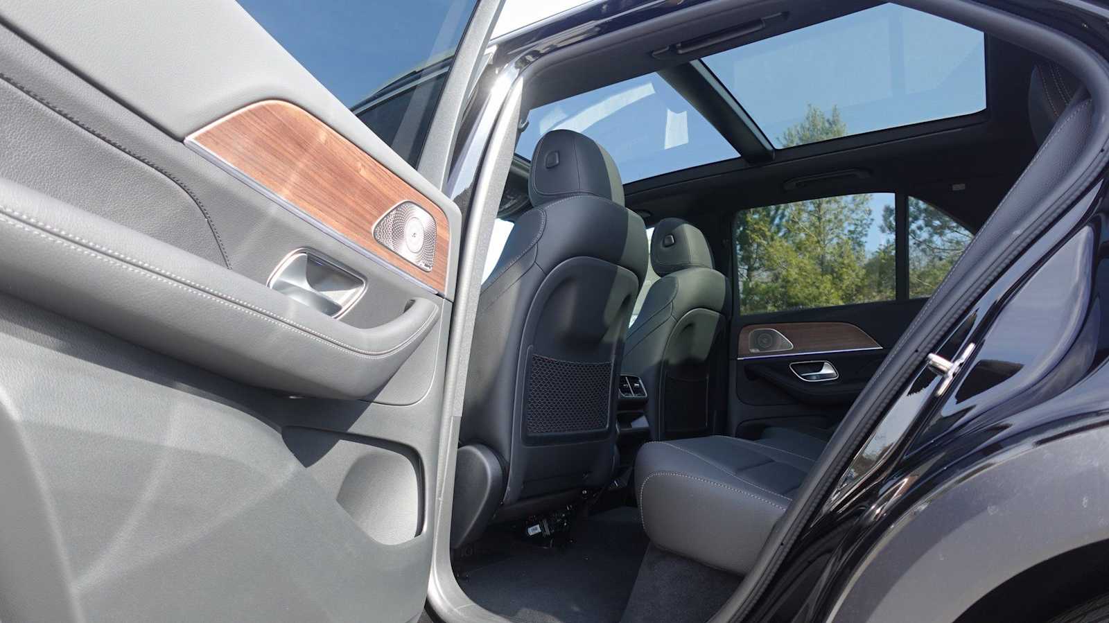 Thumbnail: 2026 Mercedes-Benz GLE - 46