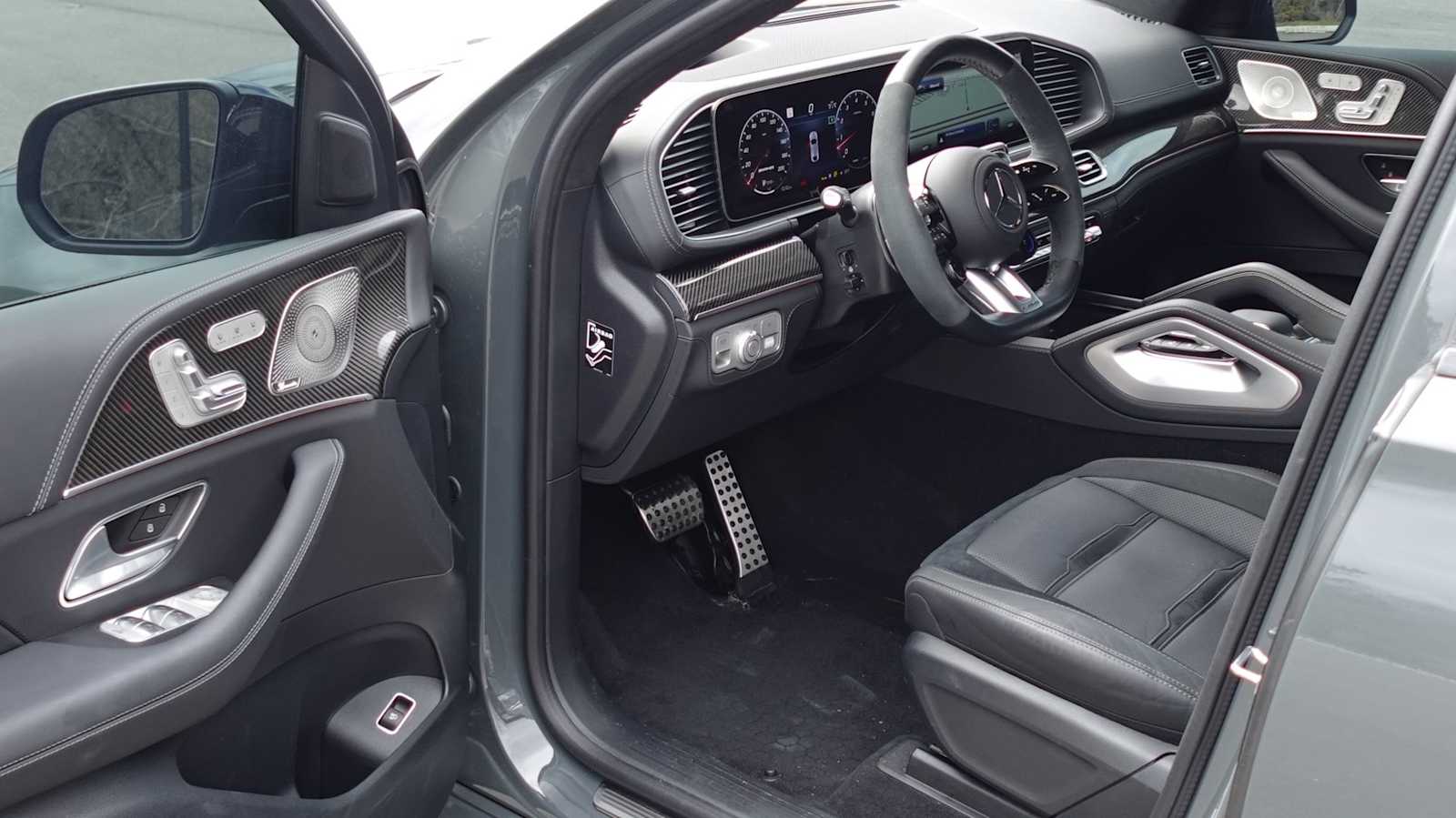 Thumbnail: 2025 Mercedes-Benz GL-Class - 25