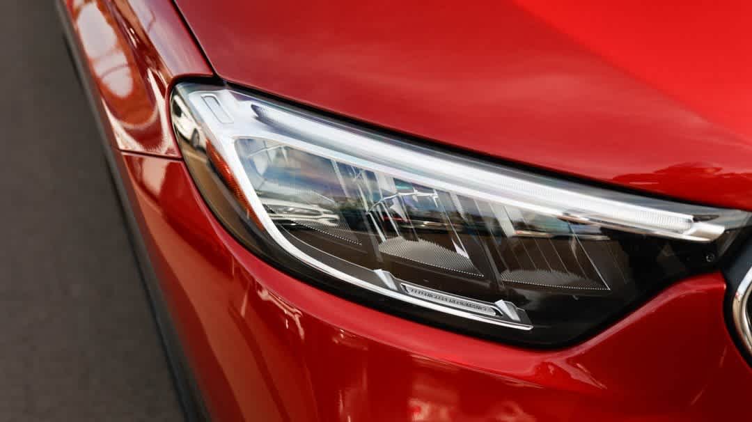 Thumbnail: 2023 Mercedes-Benz GLC - 10