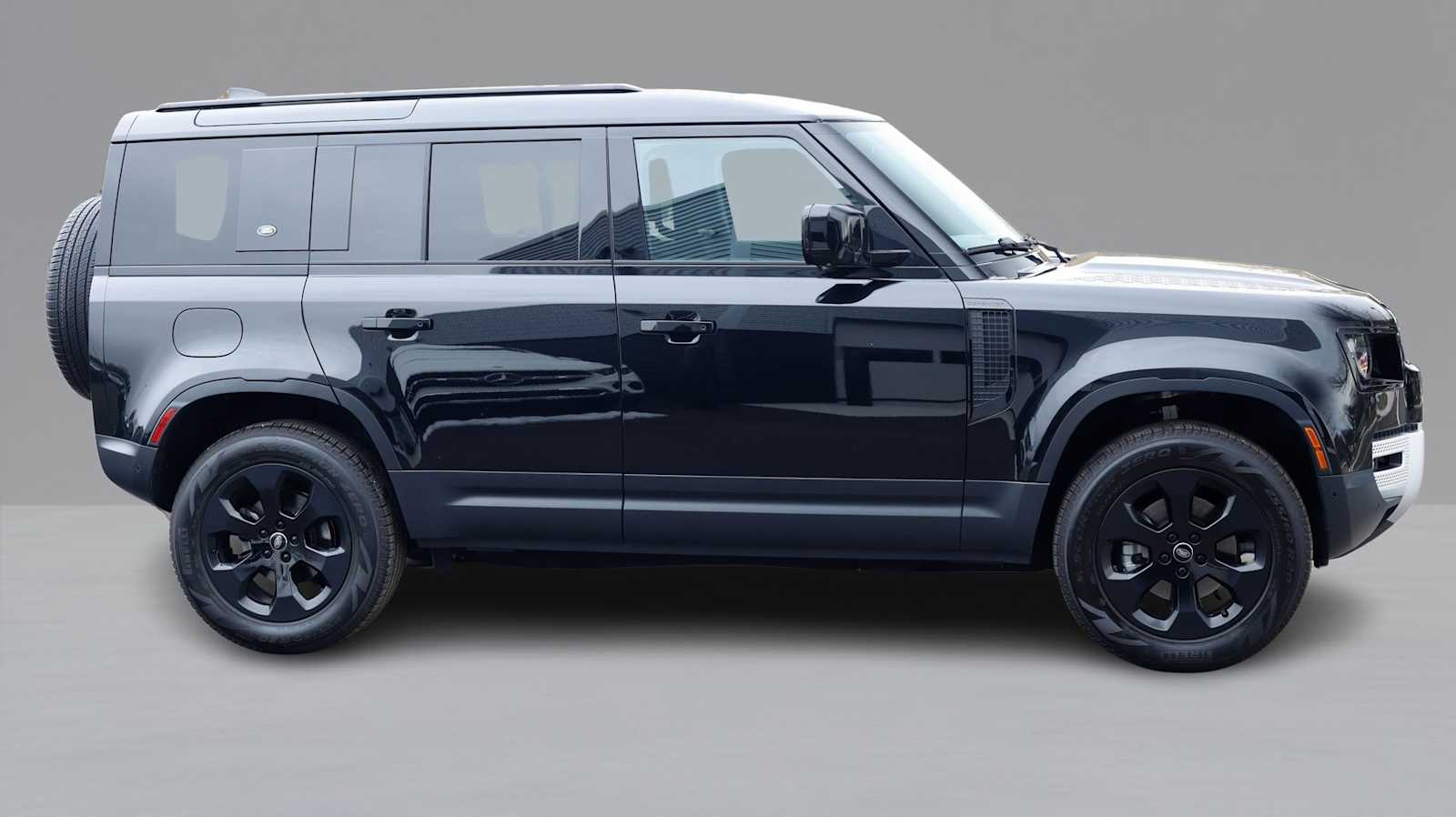 Thumbnail: 2024 Land Rover Defender - 8