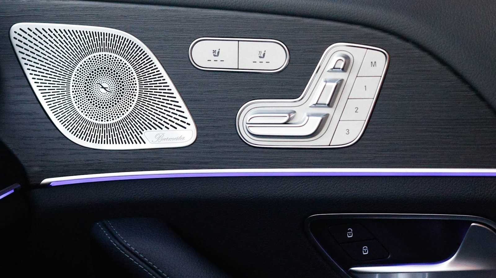 Thumbnail: 2026 Mercedes-Benz GLE - 26