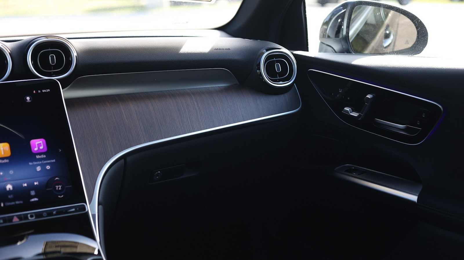 Thumbnail: 2026 Mercedes-Benz GLC - 16