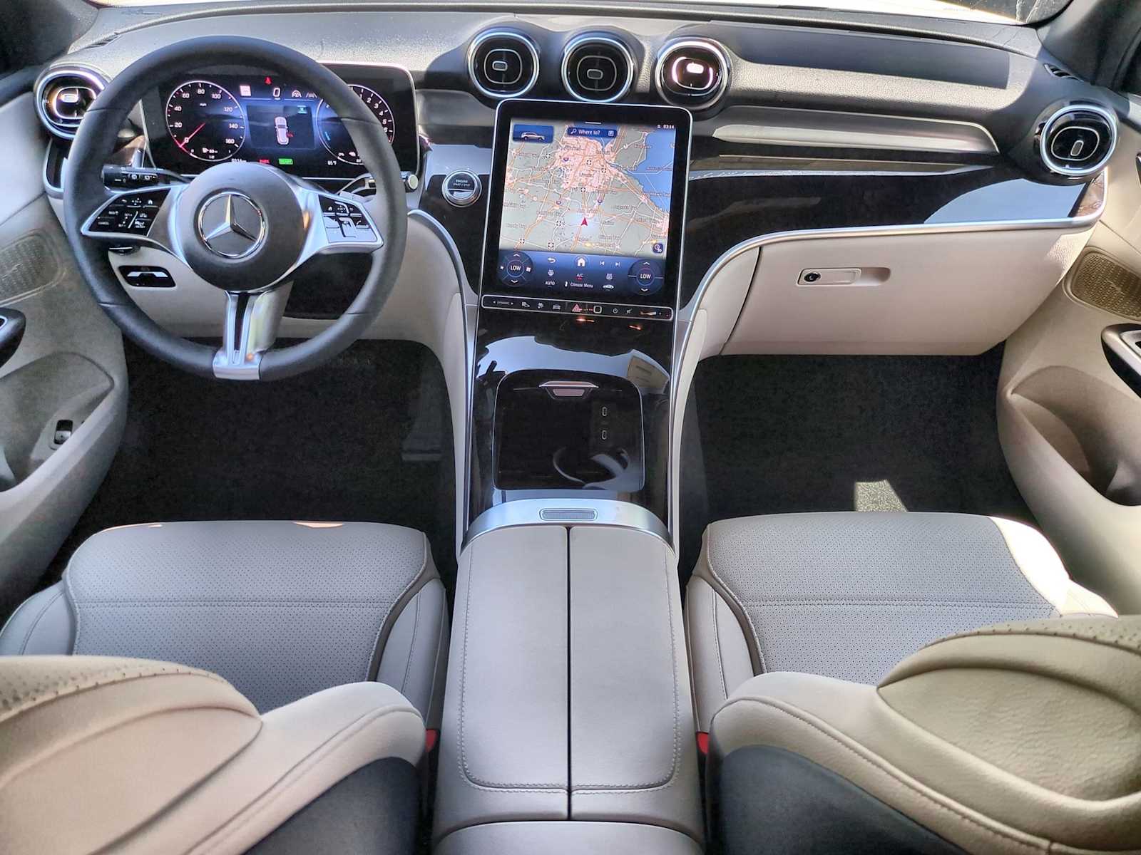 Thumbnail: 2025 Mercedes-Benz GLC - 16