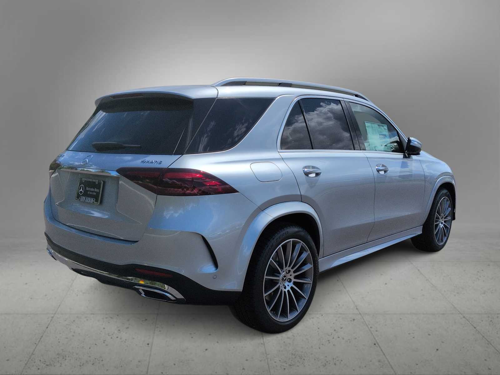 Thumbnail: 2026 Mercedes-Benz GLE - 8