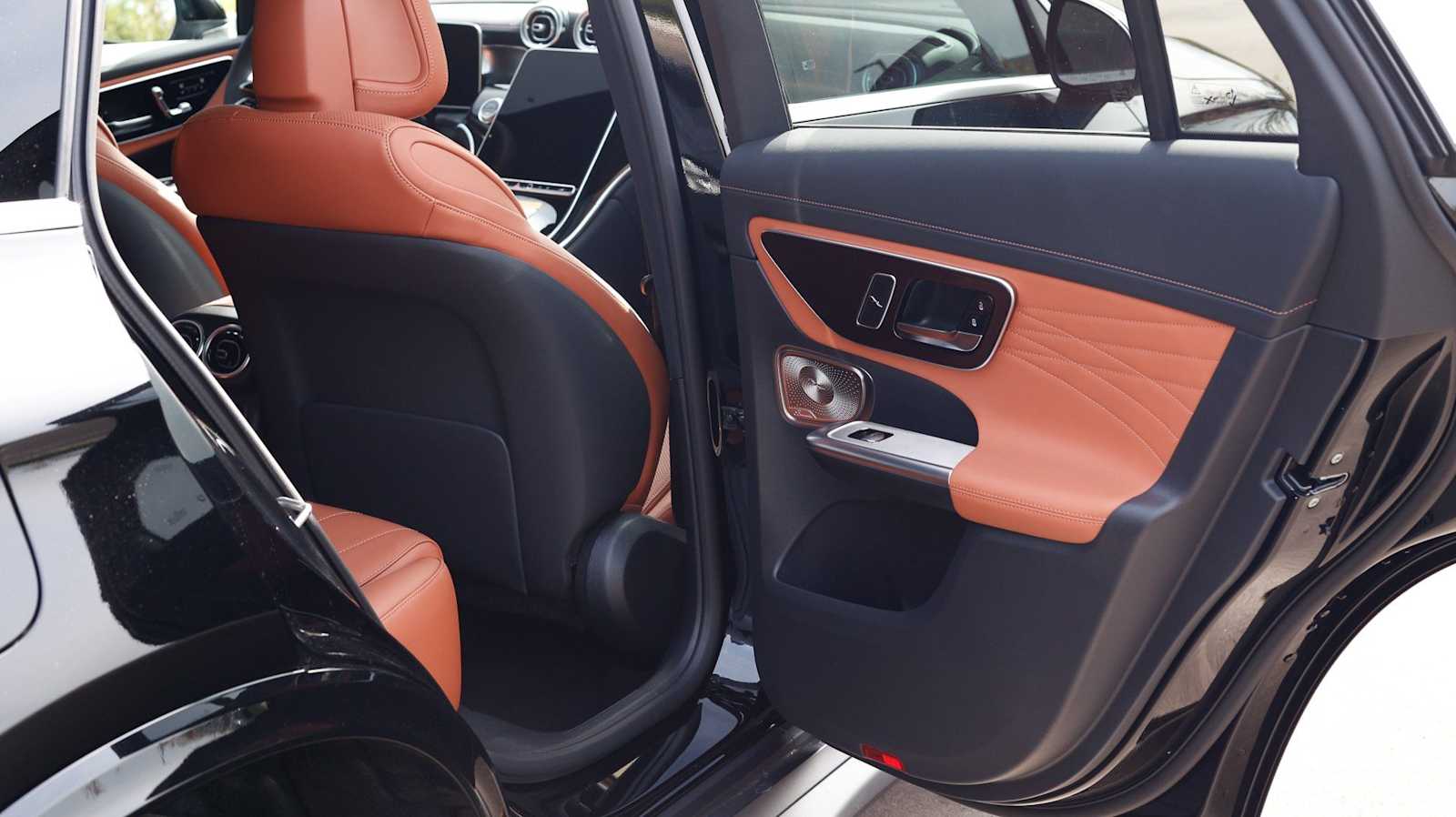 Thumbnail: 2026 Mercedes-Benz GLC - 17