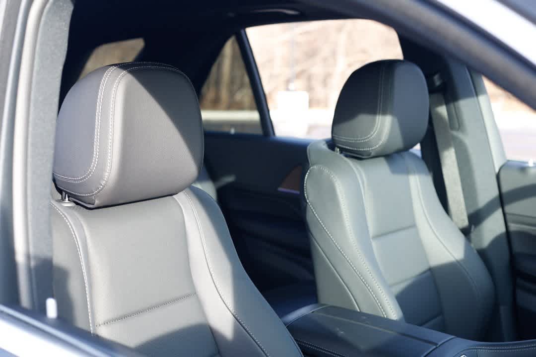 Thumbnail: 2026 Mercedes-Benz GLE - 12