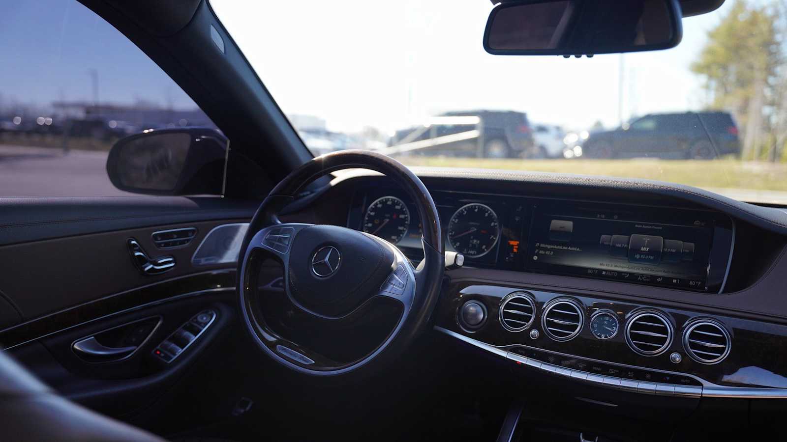 Thumbnail: 2015 Mercedes-Benz S-Class - 11