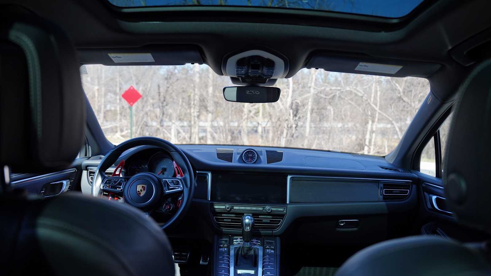 Thumbnail: 2021 Porsche Macan - 14