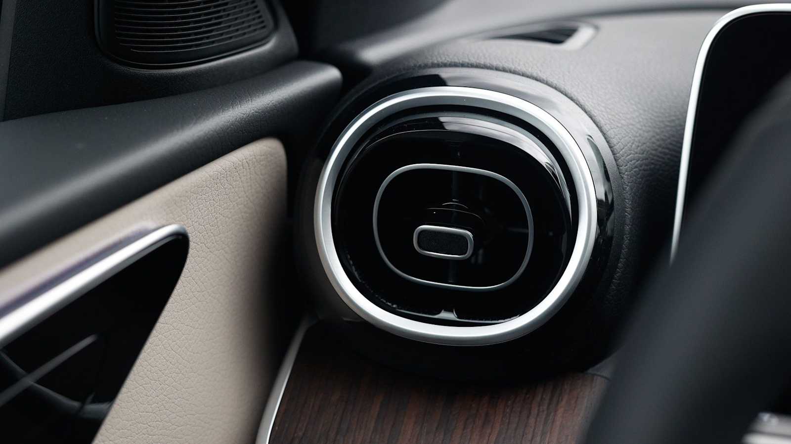 Thumbnail: 2026 Mercedes-Benz C-Class - 19