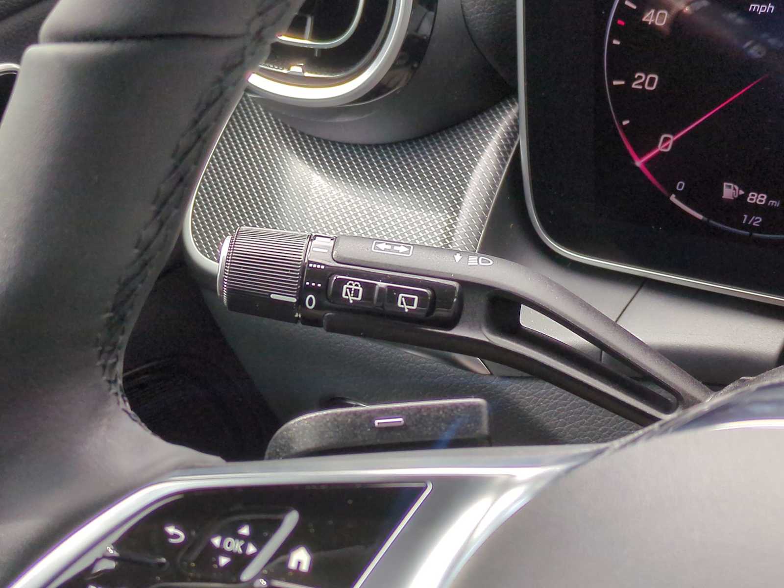 Thumbnail: 2025 Mercedes-Benz GLC - 26