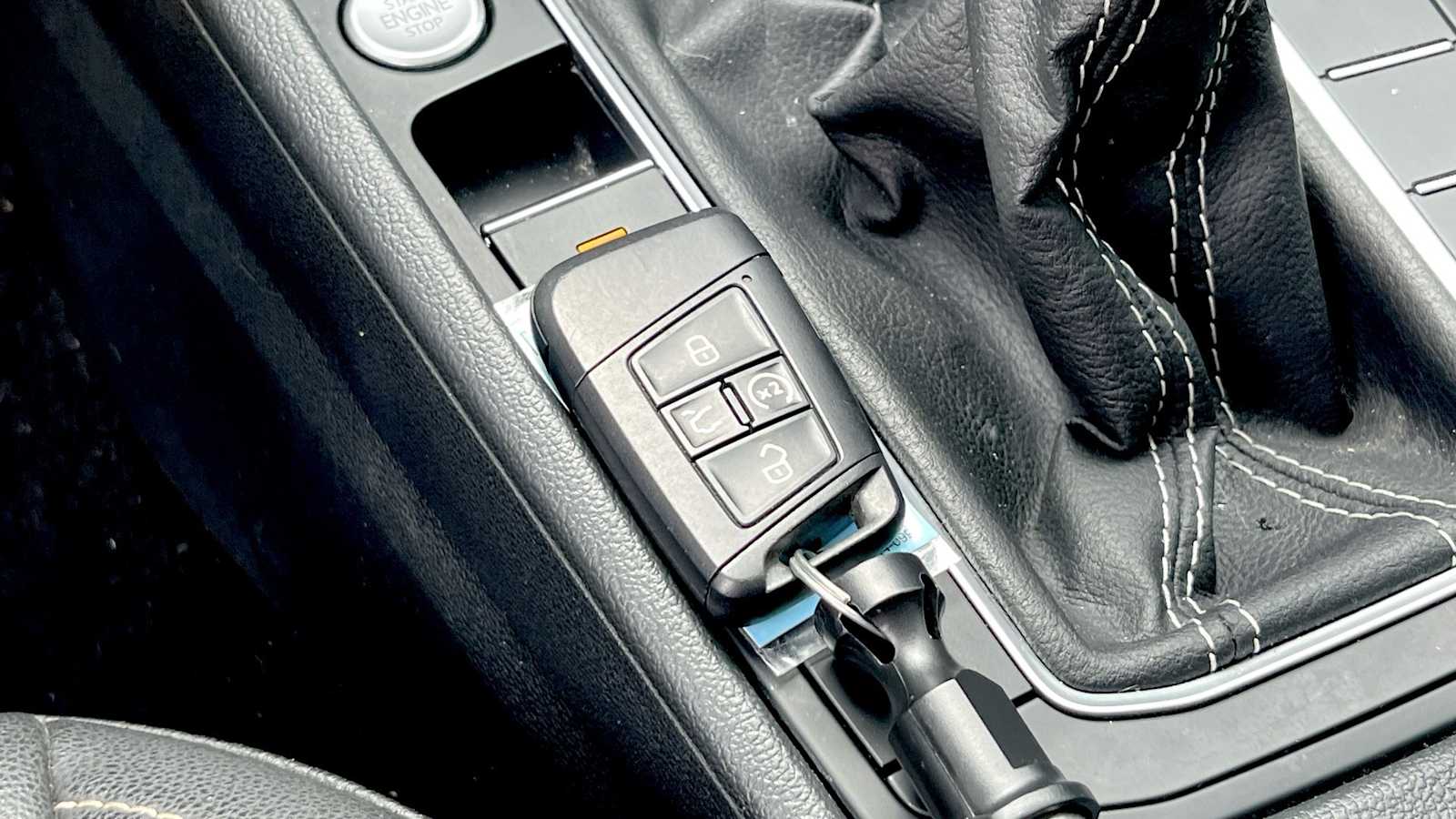 Thumbnail: 2023 Volkswagen Jetta - 50