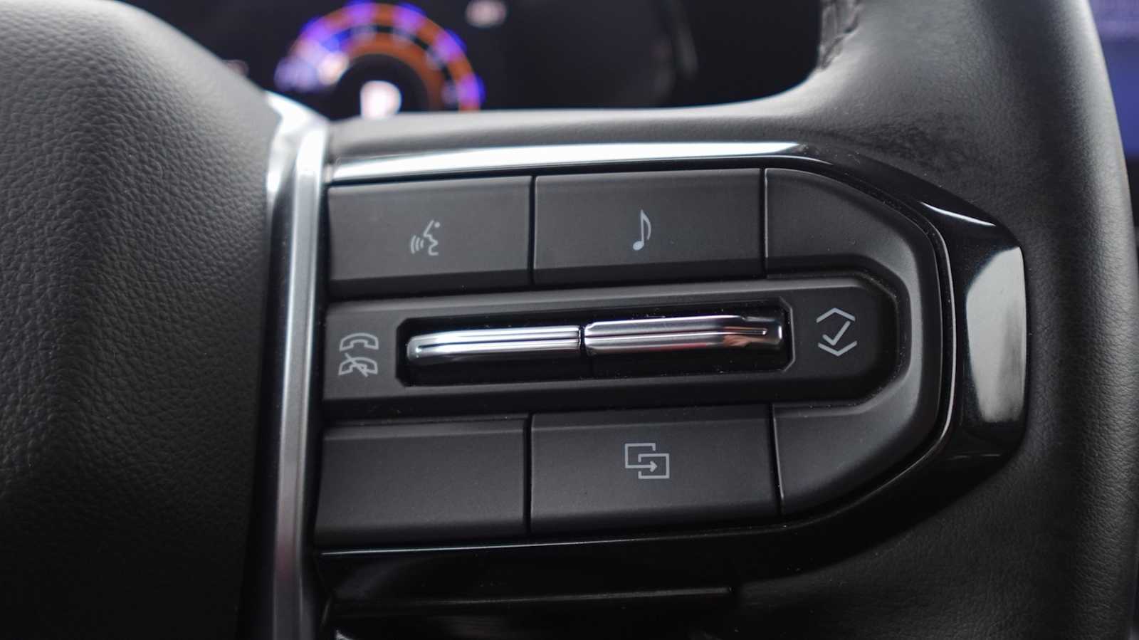 Thumbnail: 2024 Chevrolet Colorado - 29