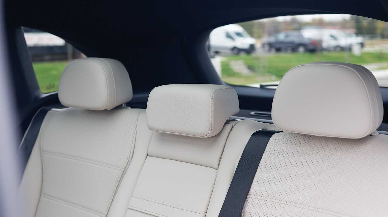 Thumbnail: 2026 Mercedes-Benz GLC - 18