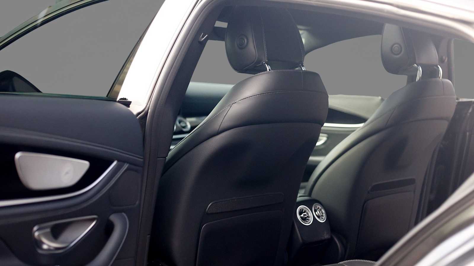 Thumbnail: 2023 Mercedes-Benz AMG GT - 23